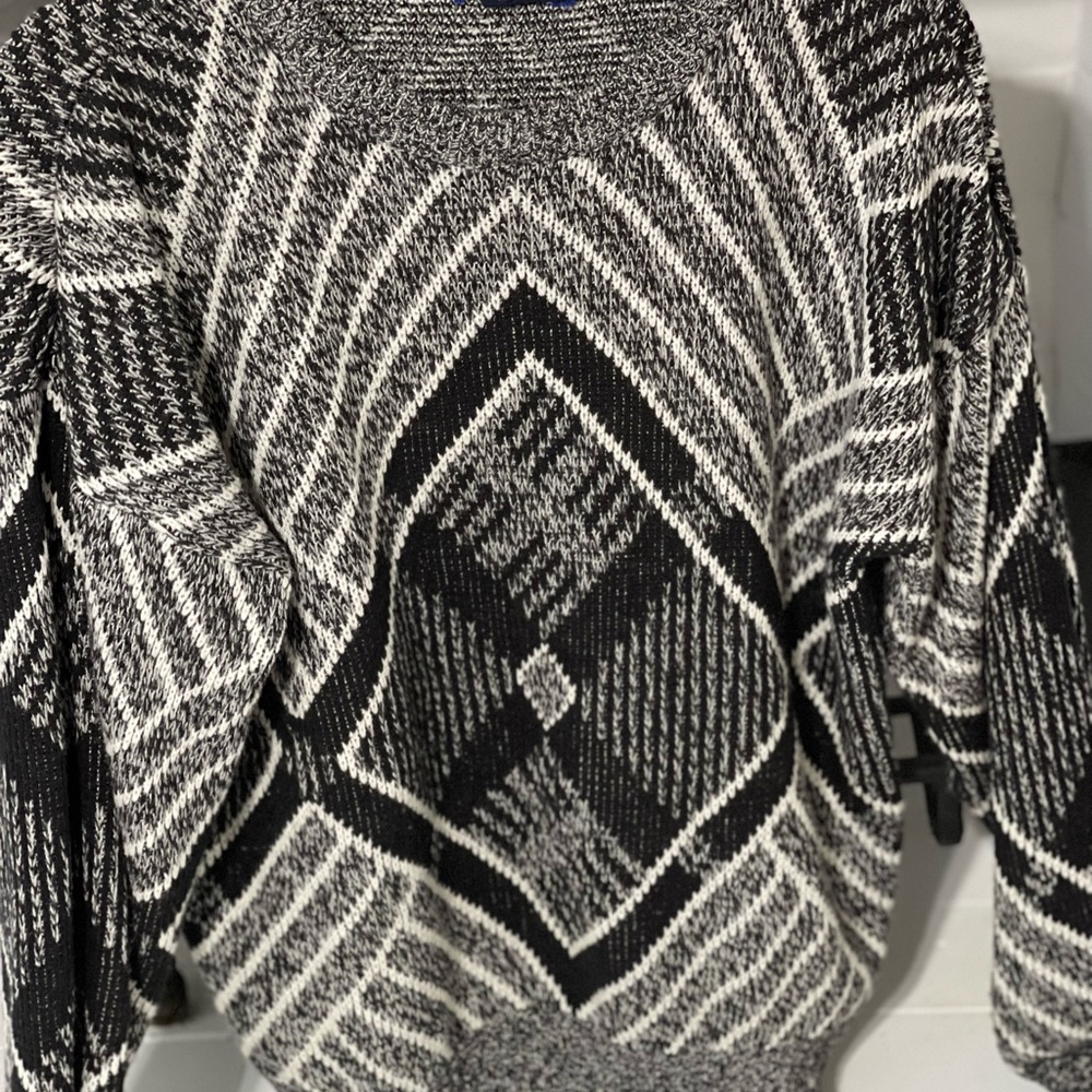 Barnaby black and white women’s sweater.